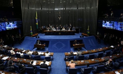 Thượng viện Brazil đã tiến hành bỏ phiếu thông qua quyết định mở phiên tòa luận tội Tổng thống Dilma Rousseff.